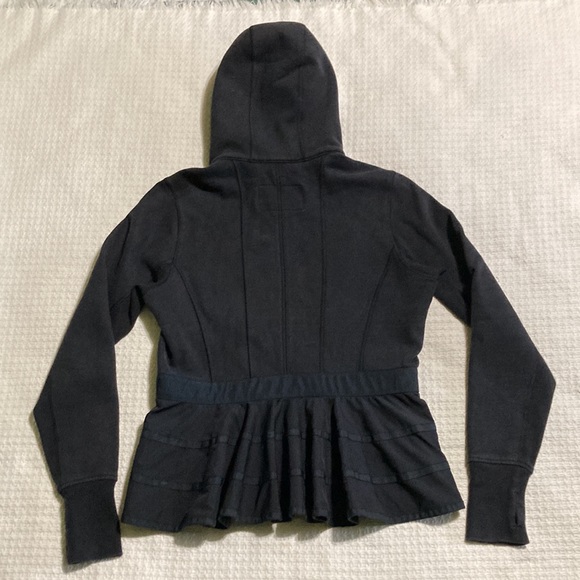 Lululemon Special Edition Hiver 2013 Ruffled Up Black Scuba Zip Hoodie Size 10 - Picture 2 of 16
